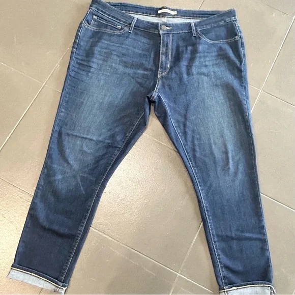 Levi Strauss Woman’s 711 Skinny Ankle Jeans - Picture 3 of 11